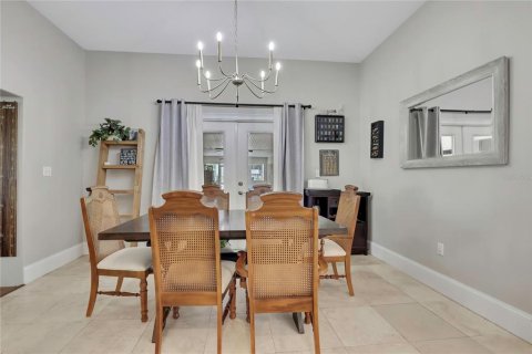Casa en venta en Dade City, Florida, 4 dormitorios, 315.87 m2 № 2202440 - foto 15