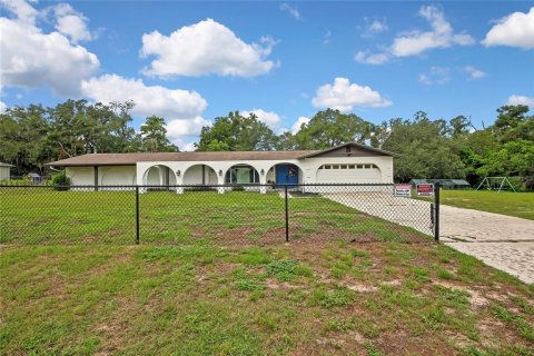 Casa en venta en Dade City, Florida, 4 dormitorios, 315.87 m2 № 2202440 - foto 2