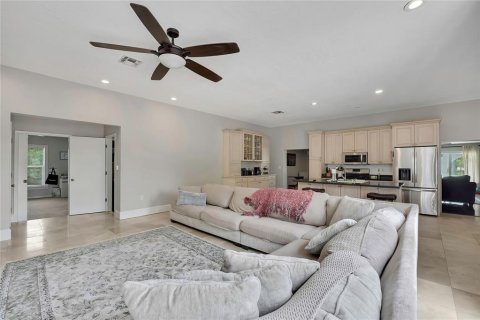 Casa en venta en Dade City, Florida, 4 dormitorios, 315.87 m2 № 2202440 - foto 24