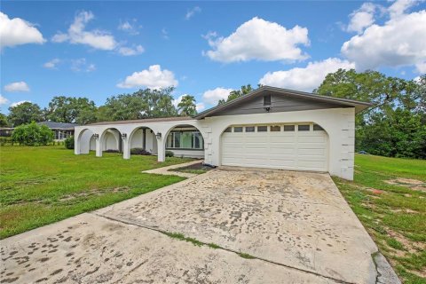 Casa en venta en Dade City, Florida, 4 dormitorios, 315.87 m2 № 2202440 - foto 5