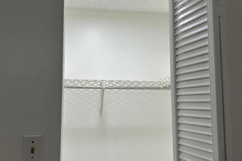 Copropriété à louer à Lauderhill, Floride: 2 chambres, 111.48 m2 № 2260062 - photo 17
