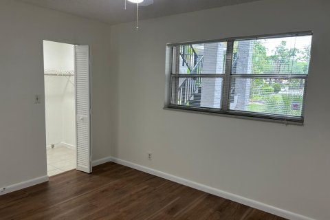 Copropriété à louer à Lauderhill, Floride: 2 chambres, 111.48 m2 № 2260062 - photo 14