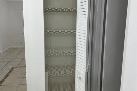 Copropriété à louer à Lauderhill, Floride: 2 chambres, 111.48 m2 № 2260062 - photo 16