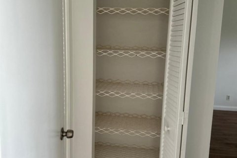 Copropriété à louer à Lauderhill, Floride: 2 chambres, 111.48 m2 № 2260062 - photo 18