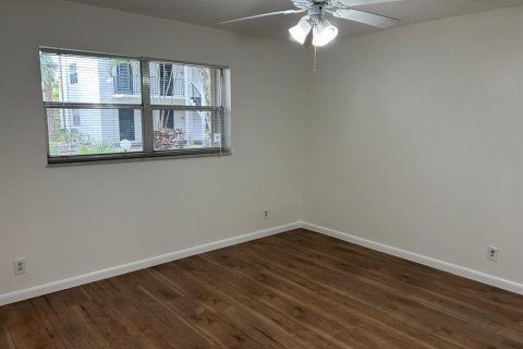 Copropriété à louer à Lauderhill, Floride: 2 chambres, 111.48 m2 № 2260062 - photo 13