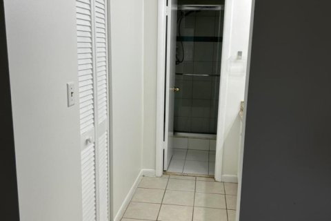 Copropriété à louer à Lauderhill, Floride: 2 chambres, 111.48 m2 № 2260062 - photo 24
