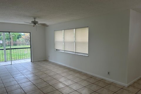 Copropriété à louer à Lauderhill, Floride: 2 chambres, 111.48 m2 № 2260062 - photo 4