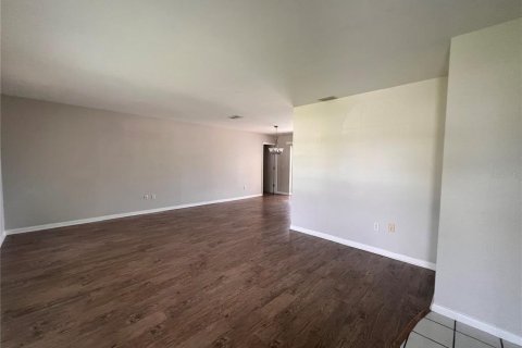 Villa ou maison à louer à Cape Coral, Floride: 3 chambres, 178.74 m2 № 1851540 - photo 2