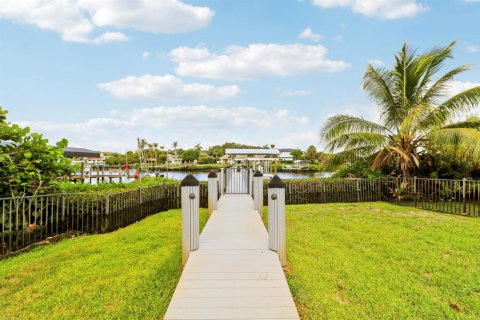 House in Jupiter, Florida 4 bedrooms, 449.46 sq.m. № 2186607 - photo 26