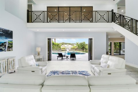 House in Jupiter, Florida 4 bedrooms, 449.46 sq.m. № 2186607 - photo 17