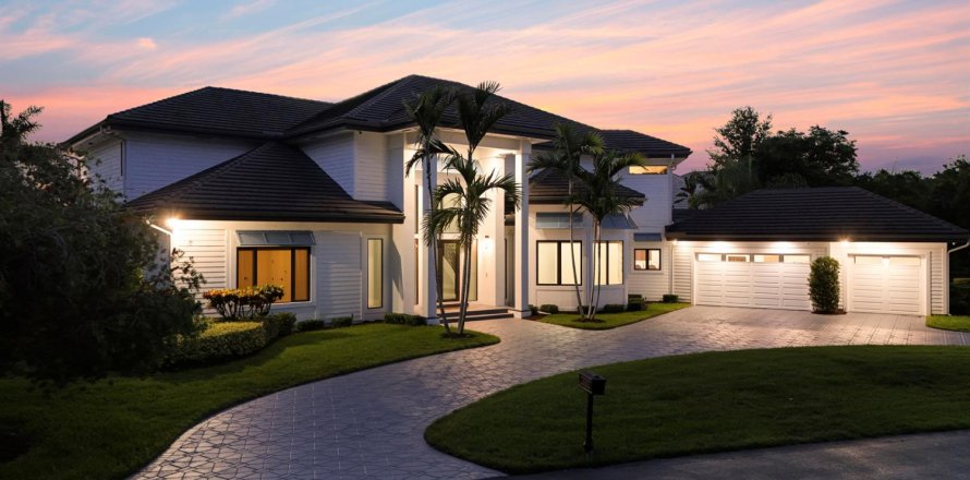 House in Jupiter, Florida 4 bedrooms, 449.46 sq.m. № 2186607