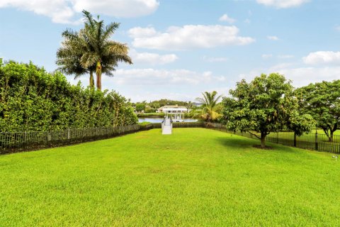 House in Jupiter, Florida 4 bedrooms, 449.46 sq.m. № 2186607 - photo 27