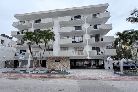 Condo à Miami Beach, Floride, 1 chambre  № 2084849
