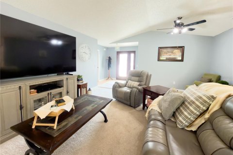 House in Leesburg, Florida 3 bedrooms, 158.77 sq.m. № 2215755 - photo 4