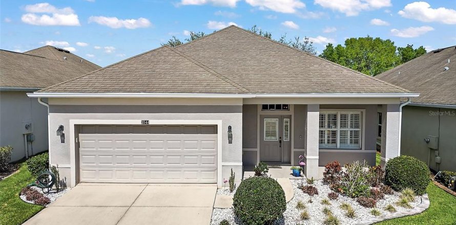 House in Leesburg, Florida 3 bedrooms, 172.43 sq.m. № 2211900