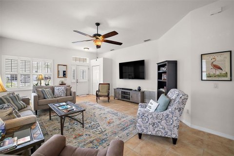House in Leesburg, Florida 3 bedrooms, 172.43 sq.m. № 2211900 - photo 14
