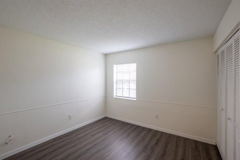 House in Palm Coast, Florida 3 bedrooms, 137.59 sq.m. № 1677200 - photo 20