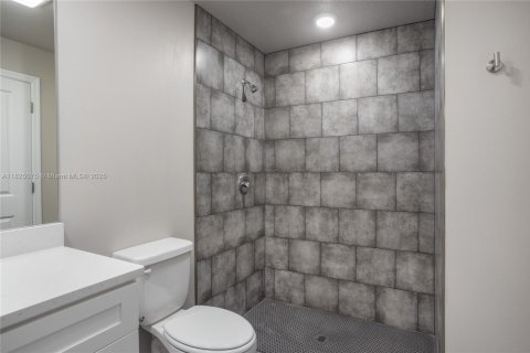 Villa ou maison à vendre à Palm Bay, Floride: 4 chambres, 167.22 m2 № 1954486 - photo 13