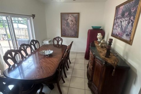 Купить виллу или дом в Майами, Флорида 4 спальни, 191.56м2, № 1947102 - фото 2