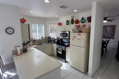 Купить виллу или дом в Майами, Флорида 4 спальни, 191.56м2, № 1947102 - фото 5