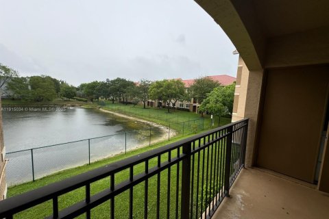 Снять в аренду кондоминиум в Пемброк-Пайнс, Флорида 1 спальня, 64.1м2, № 1971370 - фото 11