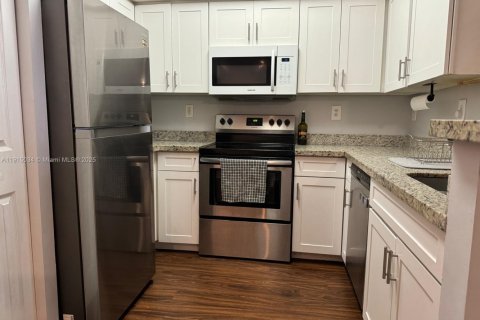 Снять в аренду кондоминиум в Пемброк-Пайнс, Флорида 1 спальня, 64.1м2, № 1971370 - фото 13