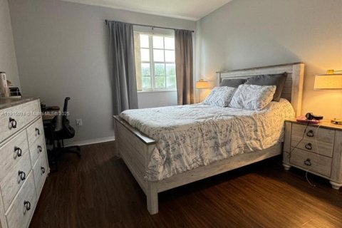 Снять в аренду кондоминиум в Пемброк-Пайнс, Флорида 1 спальня, 64.1м2, № 1971370 - фото 15