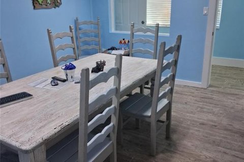 Immobilier commercial à louer à Englewood, Floride: 247.49 m2 № 2354772 - photo 9