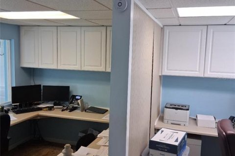 Immobilier commercial à louer à Englewood, Floride: 247.49 m2 № 2354772 - photo 4
