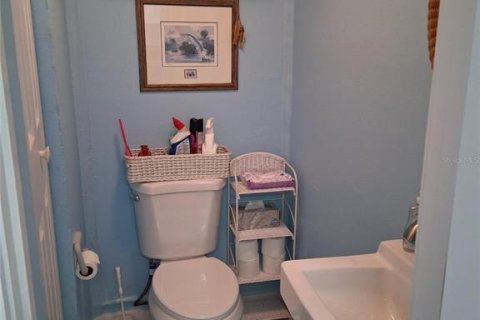 Immobilier commercial à louer à Englewood, Floride: 247.49 m2 № 2354772 - photo 8