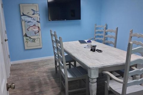 Immobilier commercial à louer à Englewood, Floride: 247.49 m2 № 2354772 - photo 10