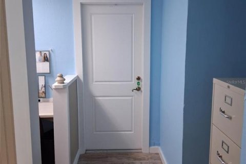 Immobilier commercial à louer à Englewood, Floride: 247.49 m2 № 2354772 - photo 6