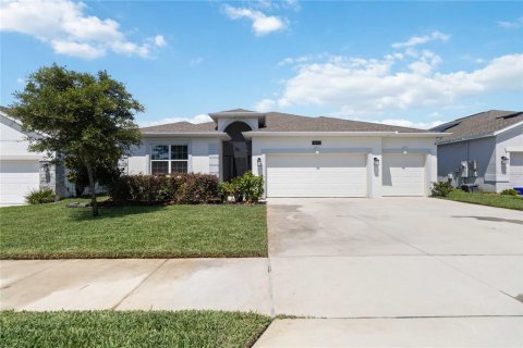 House in Groveland, Florida 4 bedrooms, 243.5 sq.m. № 1855841 - photo 2