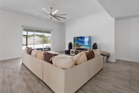 House in Groveland, Florida 4 bedrooms, 243.5 sq.m. № 1855841 - photo 7