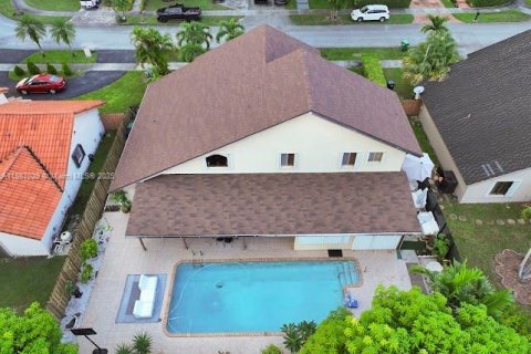 Купить виллу или дом в Майами, Флорида 4 спальни, 257.99м2, № 1942367 - фото 2