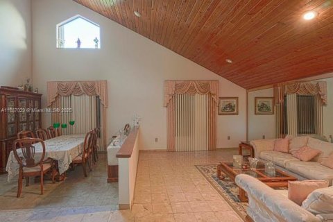 Купить виллу или дом в Майами, Флорида 4 спальни, 257.99м2, № 1942367 - фото 4