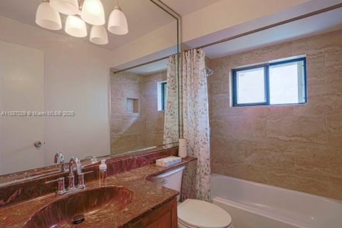 Купить виллу или дом в Майами, Флорида 4 спальни, 257.99м2, № 1942367 - фото 7