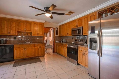 Купить виллу или дом в Майами, Флорида 4 спальни, 257.99м2, № 1942367 - фото 14