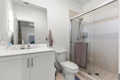 Adosado en venta en Homestead, Florida, 3 dormitorios, 137.77 m2 № 1992397 - foto 11