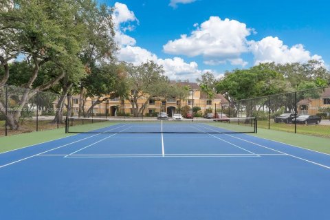 Condo in Oakland Park, Florida, 1 bedroom  № 1944771 - photo 23