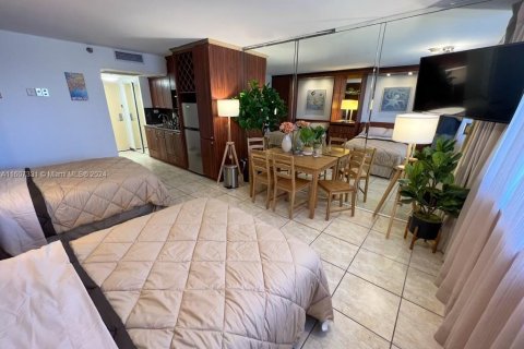Condo in Sunny Isles Beach, Florida  № 1864649 - photo 5