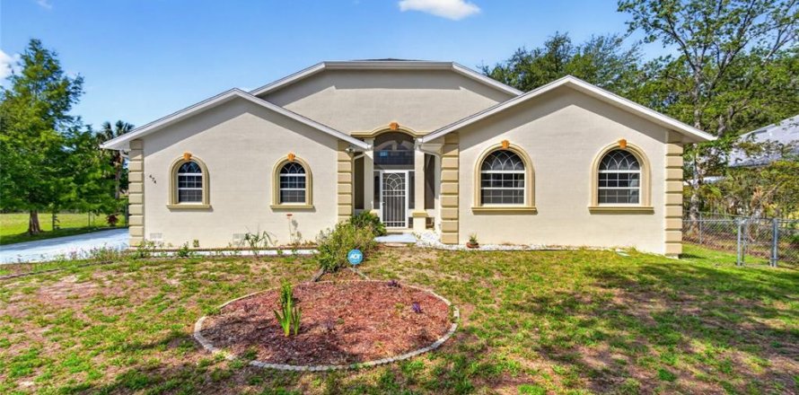 Villa ou maison à Crystal River, Floride 4 chambres, 385.36 m2 № 2419274