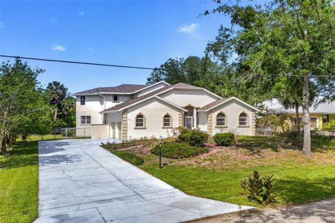 Villa ou maison à vendre à Crystal River, Floride: 4 chambres, 385.36 m2 № 2419274 - photo 2