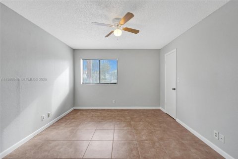 Condo in Davie, Florida, 2 bedrooms  № 2050398 - photo 29