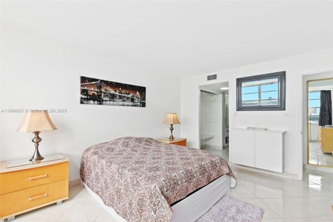 Condominio en Aventura, Florida, 1 dormitorio  № 2019678