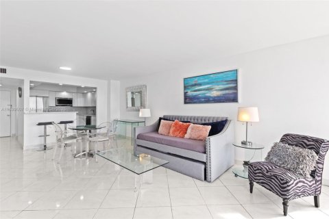 Condominio en venta en Aventura, Florida, 1 dormitorio, 93.37 m2 № 2019678 - foto 7
