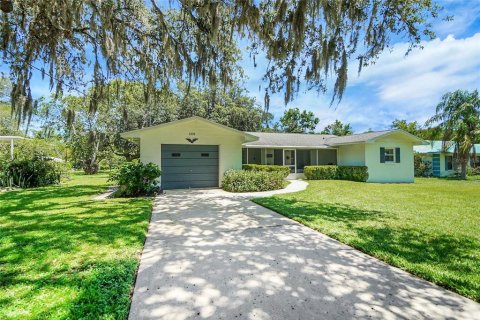 House in Fruitland Park, Florida 2 bedrooms, 115.94 sq.m. № 1795148 - photo 11
