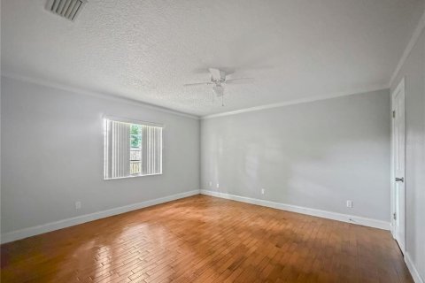Villa ou maison à louer à Kissimmee, Floride: 3 chambres, 103.77 m2 № 2419894 - photo 9