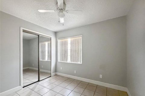 Villa ou maison à louer à Kissimmee, Floride: 3 chambres, 103.77 m2 № 2419894 - photo 10
