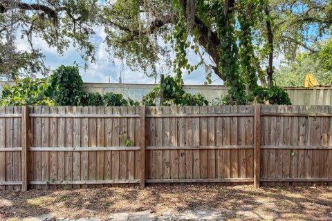 Villa ou maison à louer à Kissimmee, Floride: 3 chambres, 103.77 m2 № 2419894 - photo 17